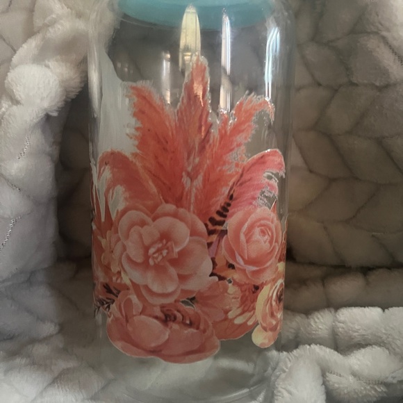 16 oz  glass tumbler in gnome decor - Picture 2 of 3